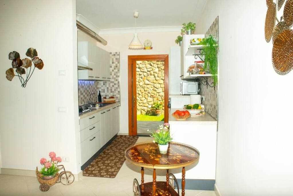 Villa Il Sogno Di Zia Ada Масса-Лубренсе Экстерьер фото